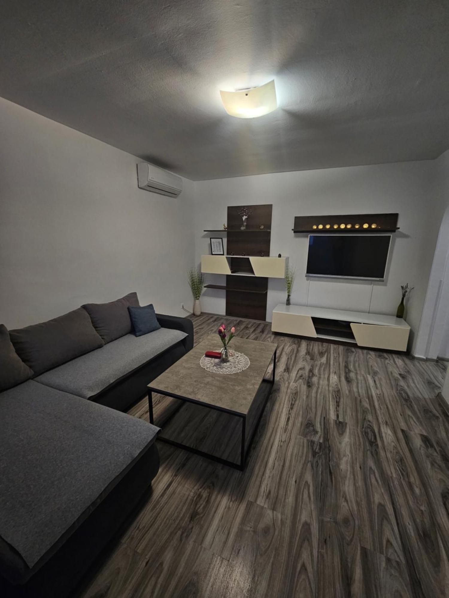 Apartman Smit Umag Exteriör bild