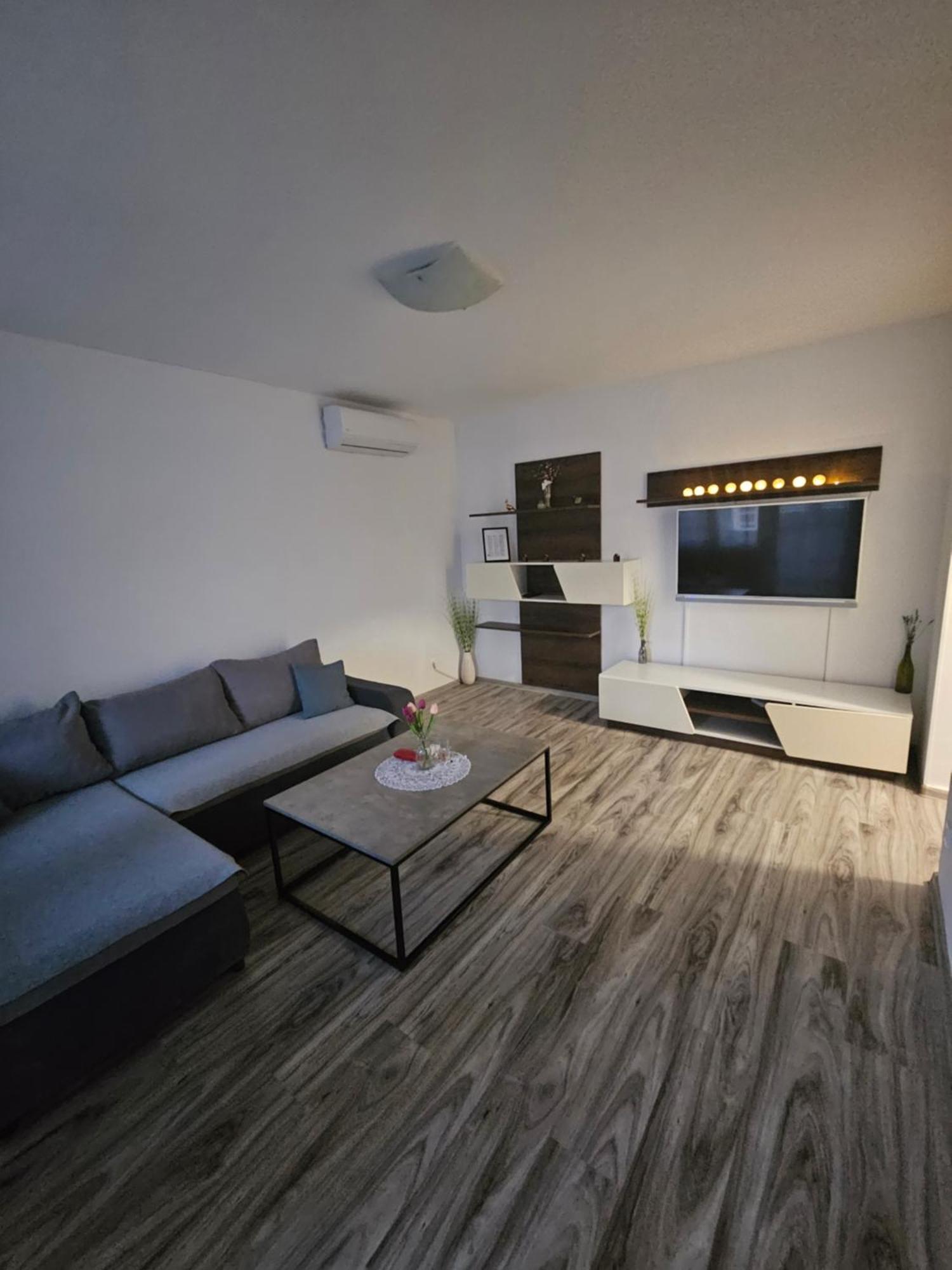 Apartman Smit Umag Exteriör bild